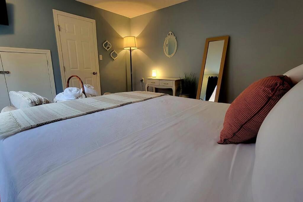 Unique & Peaceful Boston Home 외부 사진